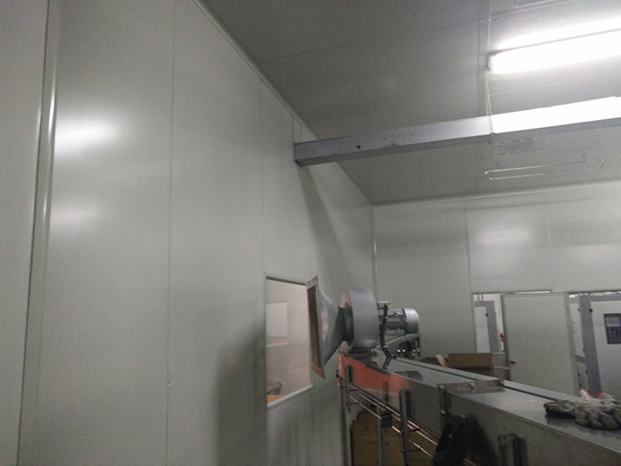 硅膠二次硫化凹槽式軌道手推車